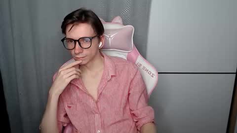 Shy Boy  online show from 12/03/25, 02:04