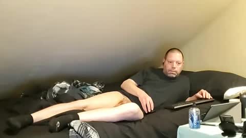 Snapshot of mrxhere chatting on 02/17/25, 03:42 mrxhere online show from 02/17/25, 03:42