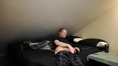 Snapshot of mrxhere chatting on 03/21/26, 05:45 mrxhere online show from 03/21/26, 05:45