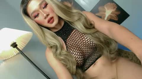 chloe online show from 06/08/26, 10:10
