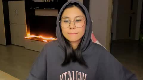 Snapshot of ms_emily_ chatting on 09/30/25, 02:55 ms_emily_ online show from 09/30/25, 02:55