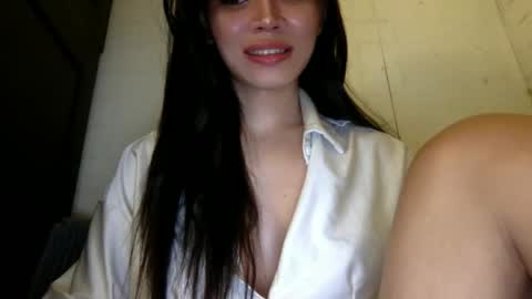 Snapshot of ms_guniguni chatting on 09/10/25, 11:16 Lara online show from 09/10/25, 11:16