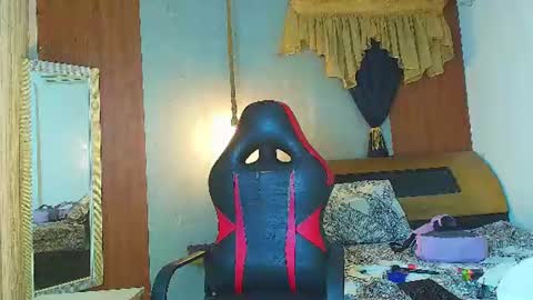Snapshot of ms_leydi chatting on 06/25/26, 05:12 ms_leydi online show from 06/25/26, 05:12