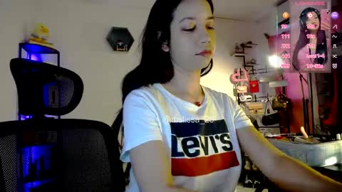 Snapshot of ms_lissa chatting on 04/18/26, 04:55 MISS LISSA online show from 04/18/26, 04:55