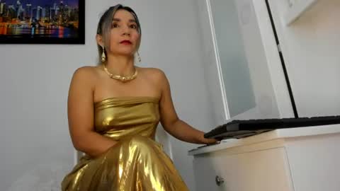 ms_lunarose online show from 06/14/26, 05:26