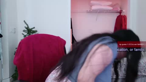 R o r i  SnapChat heyroriv2 wednesday - sunday Noon oclock mountain - 5pm mountain online show from 12/12/24, 08:21