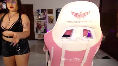 Snapshot of ms_ratuelita chatting on 01/16/26, 08:13 Manuela3 online show from 01/16/26, 08:13