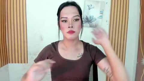 Snapshot of ms_selenaxx chatting on 05/17/26, 01:36 selena online show from 05/17/26, 01:36