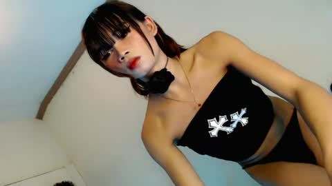 mscherry_ online show from 06/18/26, 09:14