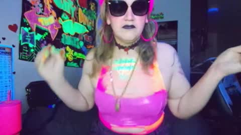 Cunty Luxxe online show from 10/14/25, 10:16