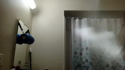 Snapshot of msdaddy727 chatting on 12/16/25, 10:31 msdaddy727 online show from 12/16/25, 10:31