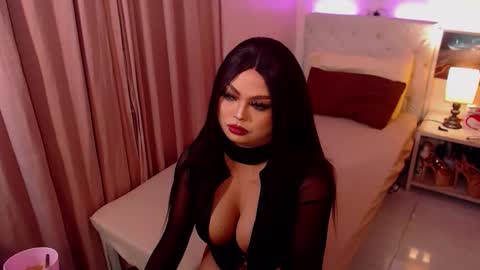 Snapshot of msgoldencum chatting on 11/26/25, 05:36 MSGOLDENCUM online show from 11/26/25, 05:36