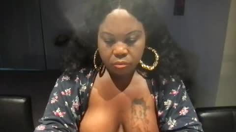 Snapshot of msjonemillion chatting on 07/23/26, 07:01 Chocolate Candy Stick online show from 07/23/26, 07:01