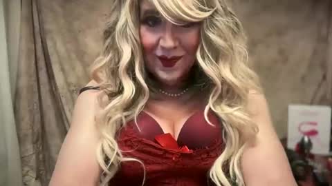 Snapshot of mskarentoy chatting on 01/03/25, 11:01 mskarentoy online show from 01/03/25, 11:01