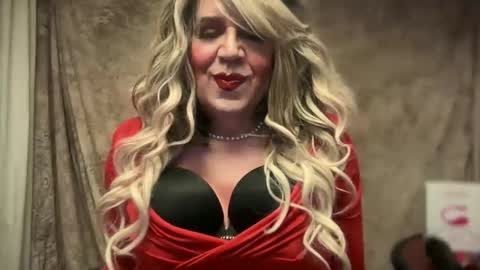 Snapshot of mskarentoy chatting on 01/22/25, 11:10 mskarentoy online show from 01/22/25, 11:10