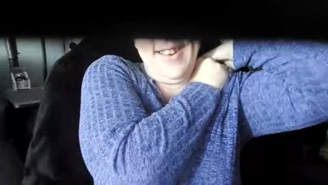 Snapshot of msmomy69 chatting on 02/10/26, 04:00 msmomy69 online show from 02/10/26, 04:00