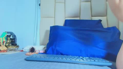 FERNANDA 3 online show from 12/22/25, 03:47