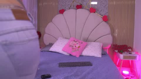 Manuela  online show from 02/07/26, 03:10