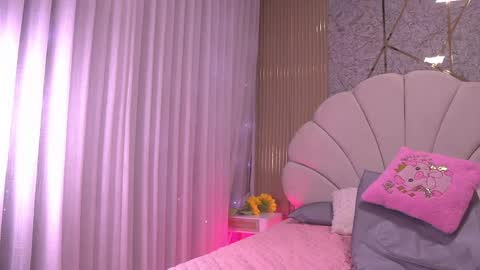 Snapshot of mssburbuja chatting on 04/25/26, 03:09 Manuela online show from 04/25/26, 03:09
