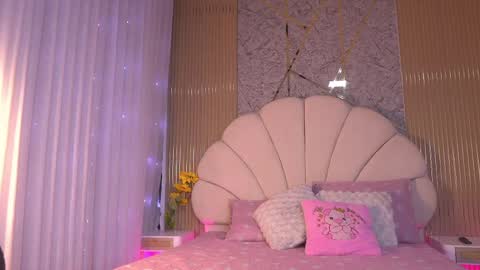 Snapshot of mssburbuja chatting on 05/17/26, 03:15 Manuela online show from 05/17/26, 03:15