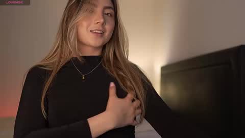 Snapshot of mssophie_war chatting on 02/12/26, 02:56 Sophie online show from 02/12/26, 02:56