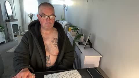 Snapshot of mtb1697 chatting on 09/30/25, 08:52 mtb1697 online show from 09/30/25, 08:52