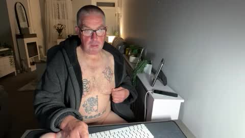 Snapshot of mtb1697 chatting on 09/30/25, 10:59 mtb1697 online show from 09/30/25, 10:59