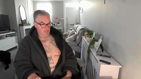 Snapshot of mtb1697 chatting on 10/30/25, 10:38 mtb1697 online show from 10/30/25, 10:38