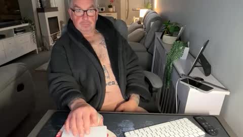 Snapshot of mtb1697 chatting on 11/04/25, 07:40 mtb1697 online show from 11/04/25, 07:40