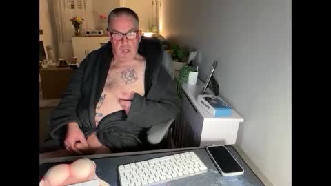 Snapshot of mtb1697 chatting on 11/24/25, 10:53 mtb1697 online show from 11/24/25, 10:53