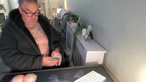 Snapshot of mtb1697 chatting on 12/02/25, 10:20 mtb1697 online show from 12/02/25, 10:20