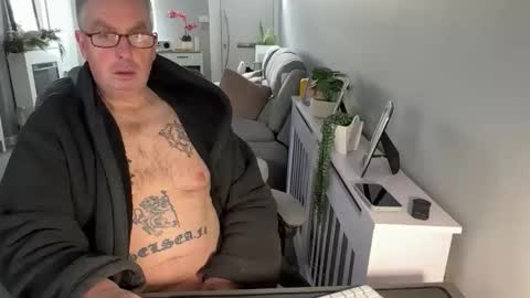 Snapshot of mtb1697 chatting on 12/05/25, 12:25 mtb1697 online show from 12/05/25, 12:25