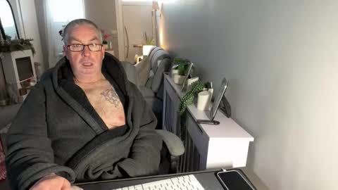 Snapshot of mtb1697 chatting on 12/17/25, 08:53 mtb1697 online show from 12/17/25, 08:53