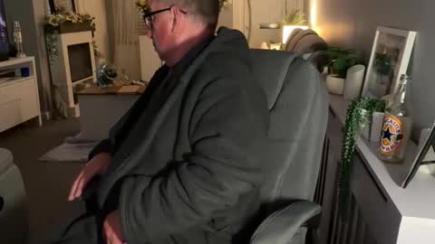 Snapshot of mtb1697 chatting on 03/15/26, 08:37 mtb1697 online show from 03/15/26, 08:37