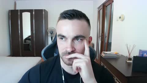 Victor online show from 04/30/26, 04:02