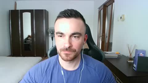 Victor online show from 05/02/26, 10:42