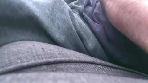 Snapshot of mucker13 chatting on 10/31/25, 03:13 mucker13 online show from 10/31/25, 03:13