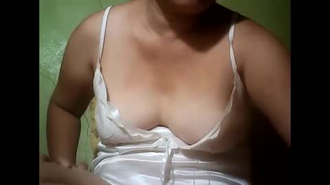 muffy_bunny online show from 02/08/25, 07:05