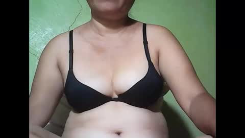 muffy_bunny online show from 12/17/25, 10:27