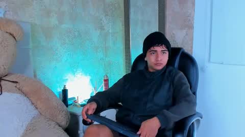 Snapshot of muichiro_tokito1 chatting on 12/22/24, 04:50 muichiro tokito1 online show from 12/22/24, 04:50