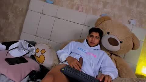 Snapshot of muichiro_tokito1 chatting on 12/23/24, 11:25 muichiro tokito1 online show from 12/23/24, 11:25