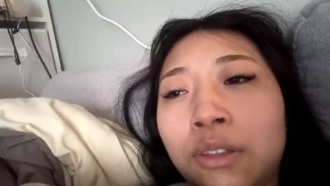 Mia online show from 04/27/26, 10:19