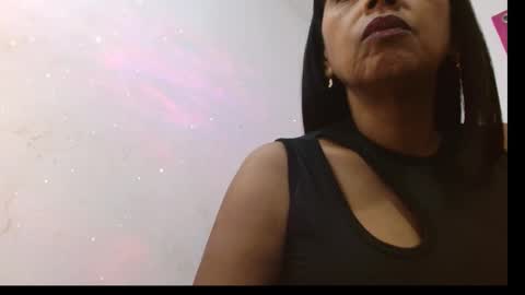 Snapshot of muladefuego chatting on 12/29/24, 06:35 yuli online show from 12/29/24, 06:35