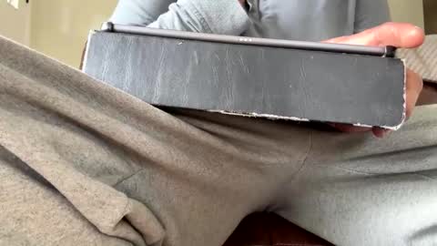 Snapshot of mullato_milkshake chatting on 04/06/26, 06:31 Kai online show from 04/06/26, 06:31