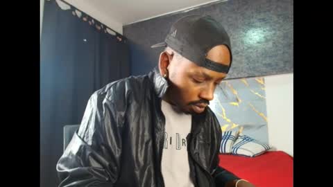 Muller Asher online show from 11/23/25, 04:12