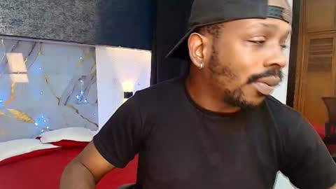 Muller Asher online show from 12/18/25, 04:40