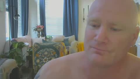 Snapshot of multipopper chatting on 09/10/25, 12:32 multipopper online show from 09/10/25, 12:32