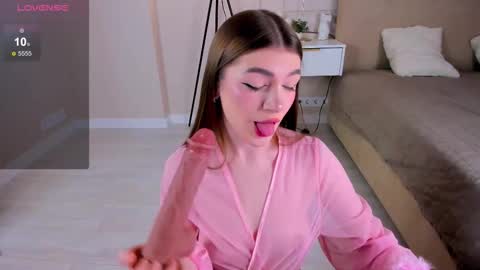 Luna online show from 11/03/25, 09:43