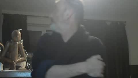 Snapshot of munch10 chatting on 12/22/24, 10:58 munch10 online show from 12/22/24, 10:58