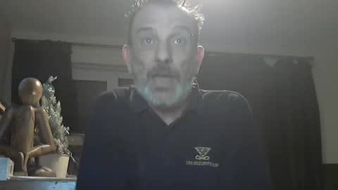 Snapshot of munch10 chatting on 12/31/24, 10:23 munch10 online show from 12/31/24, 10:23